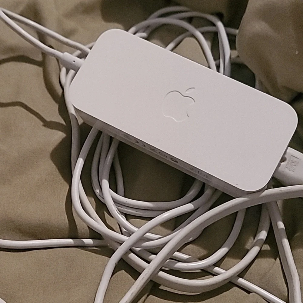 Apple 
